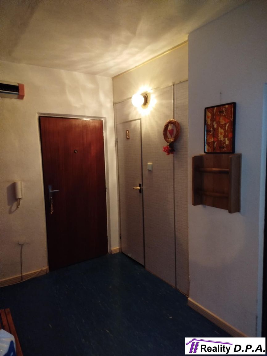 Rezervované-Na predaj - 2 izbový veľkometrážny byt 74 m2 Tur - 10