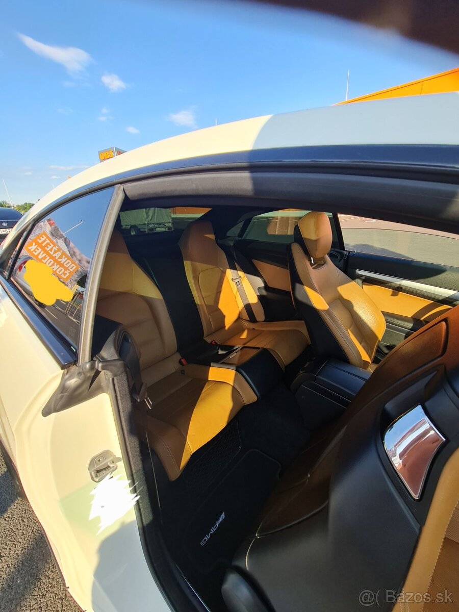 Mercedes E 350 CGI cupe - 10