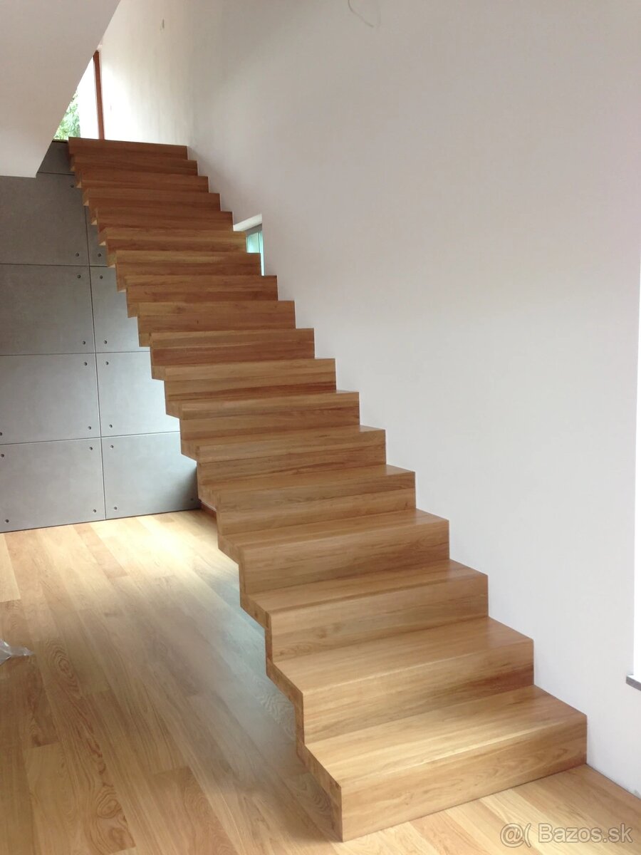 Samonosné drevené schody - 10