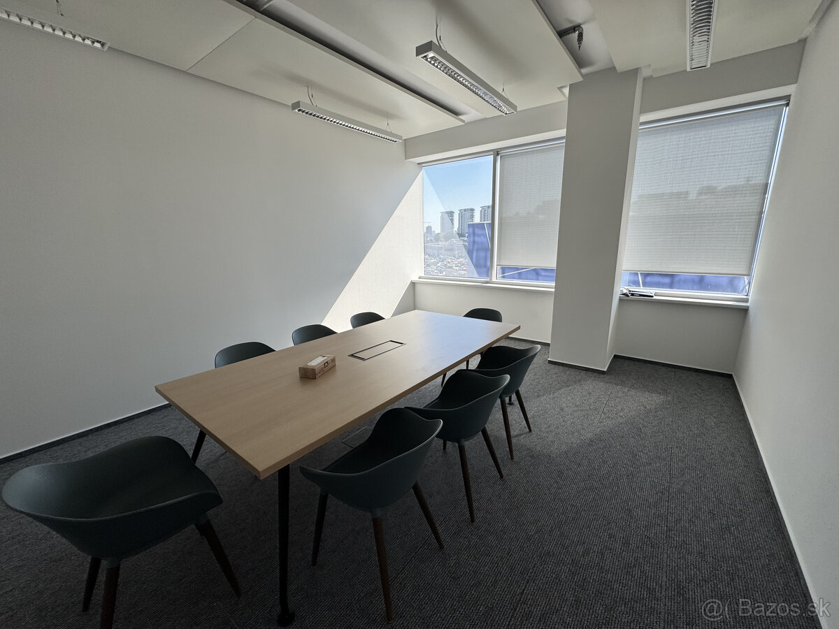 Prenájom novozrekonštruovaného samostatného kancelárskeho tr - 10