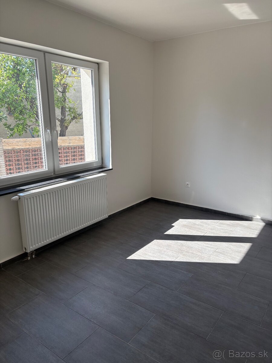 RK Diamant - prenájom polyfunkčnej budovy - 10