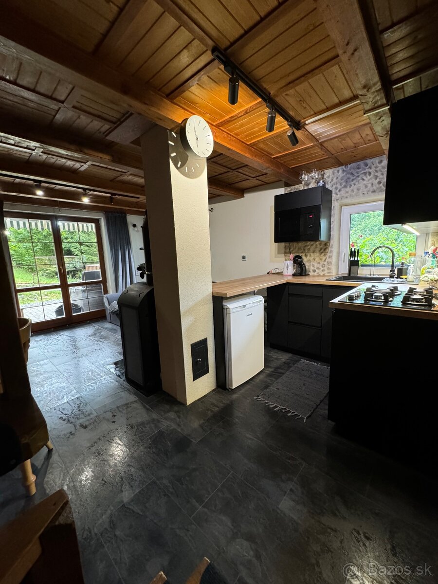 Chata v lese na Liptove - 10