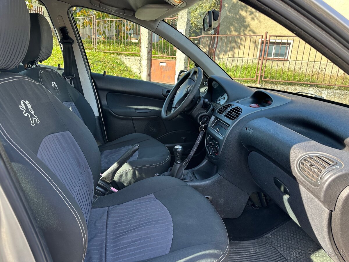 Peugeot 206 - 10