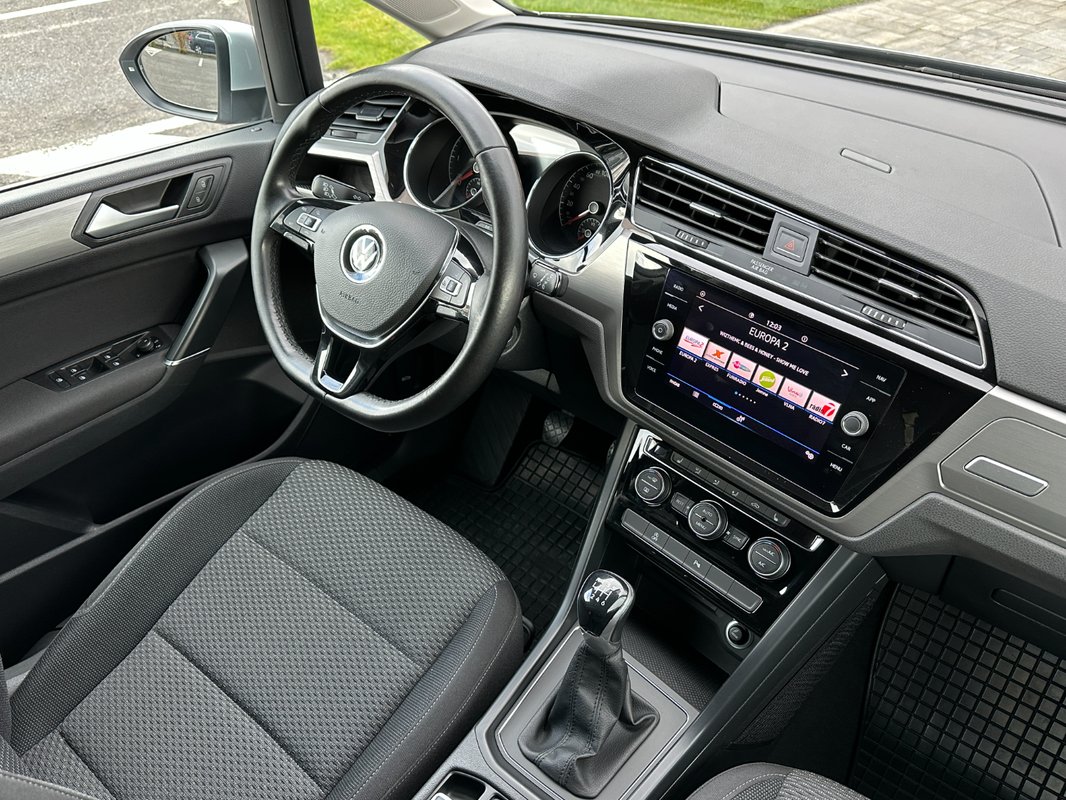 Volkswagen Touran 2.0 TDi - 10