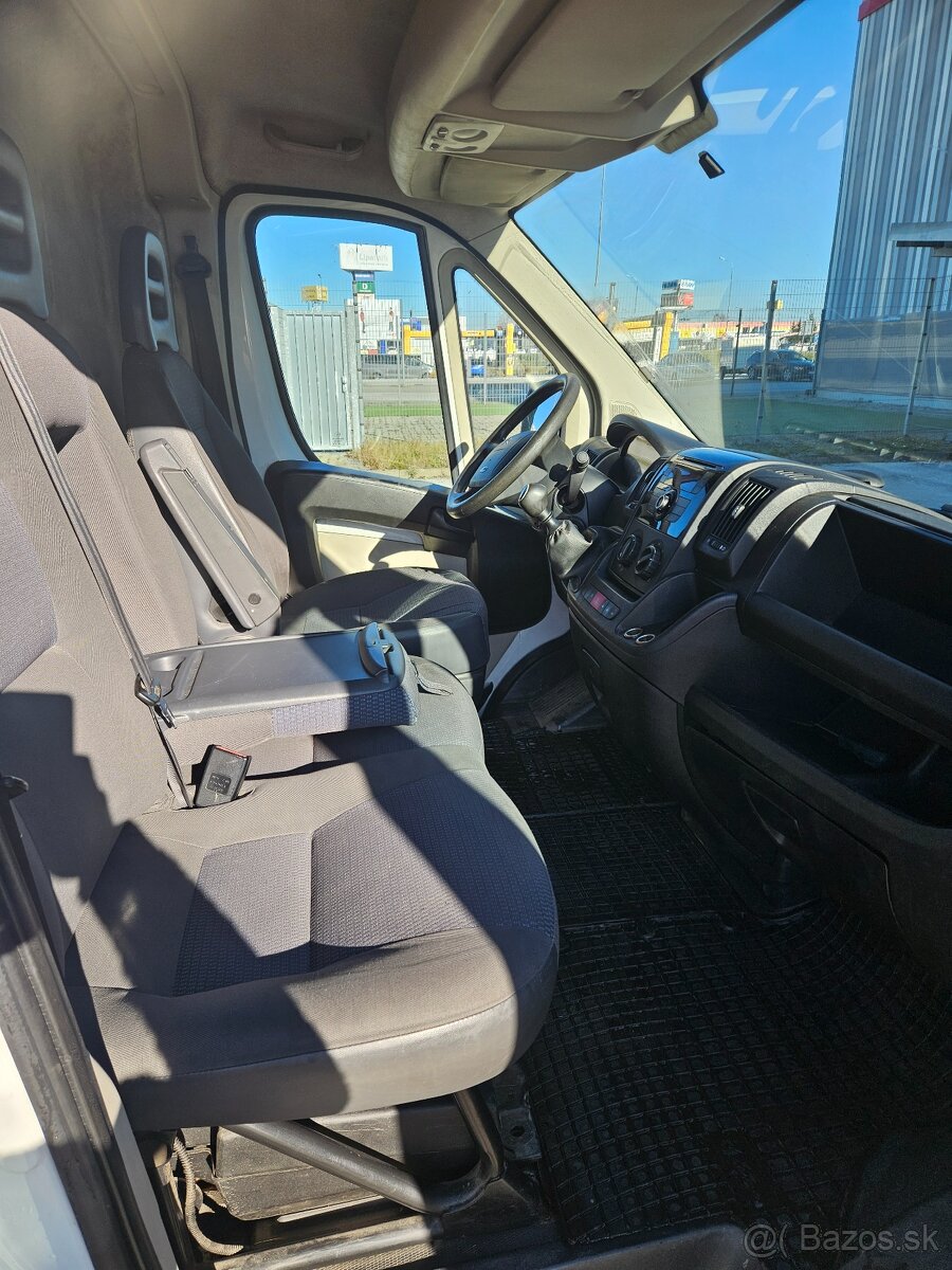 Citroën Jumper 2.2HDi 96kw L4H3 - 10