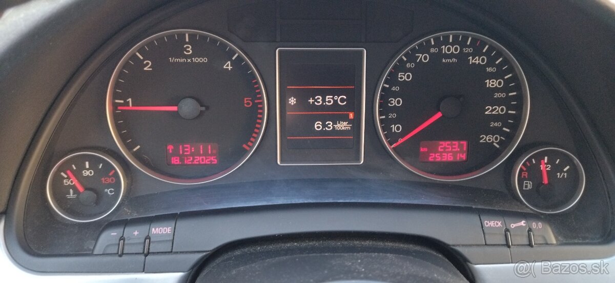 Predám Audi A4 B7 1.9TDI Avant - 10