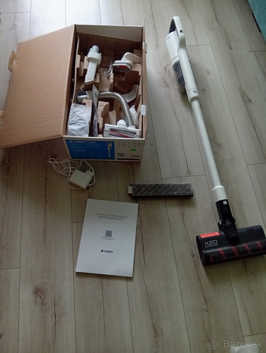 Tyčový vysávač 2v1 s mopom - 10