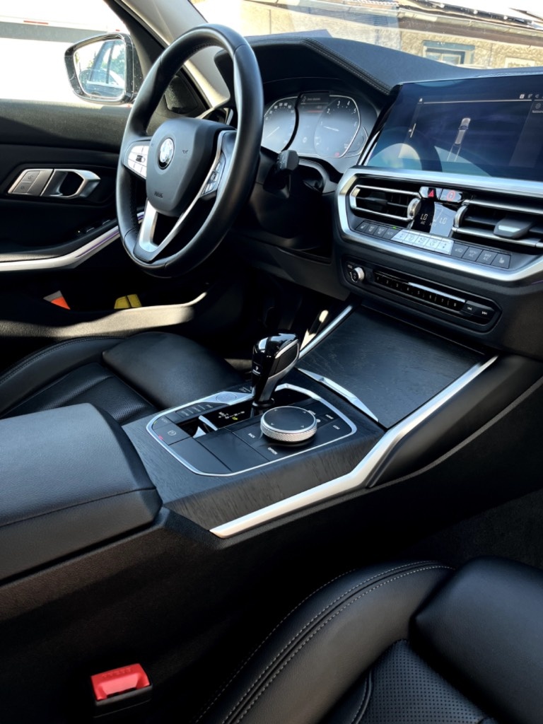 BMW 318i - 10