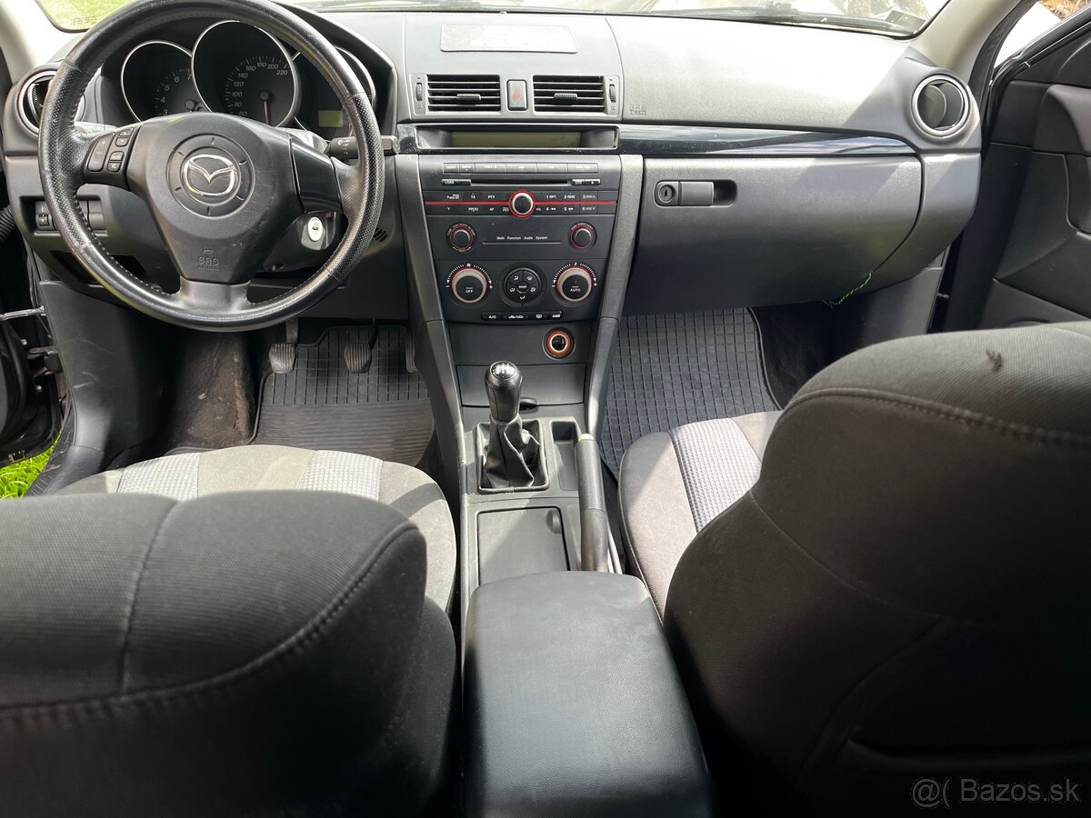 Mazda 3 - 10