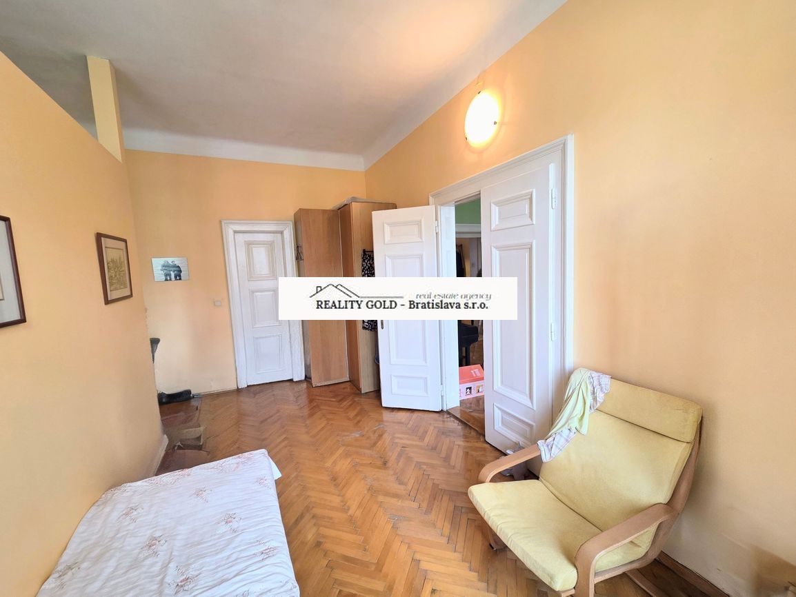 4 izbový CENTRUM - GRÖSSLINGOVA - GARÁŽ v cene - 139 m2 - 10