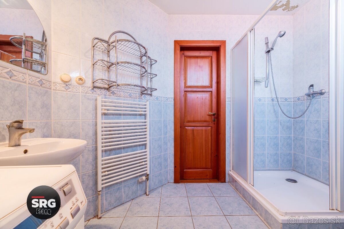 SRG | Jedinečný 5-izb. dom so štedrým priestorom | Krátka - 10