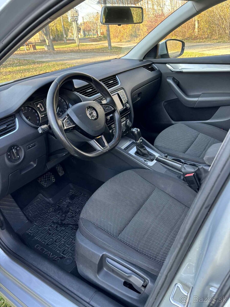 Škoda Octavia Combi 1.6 TDI 110k Ambition DSG/7 - 10