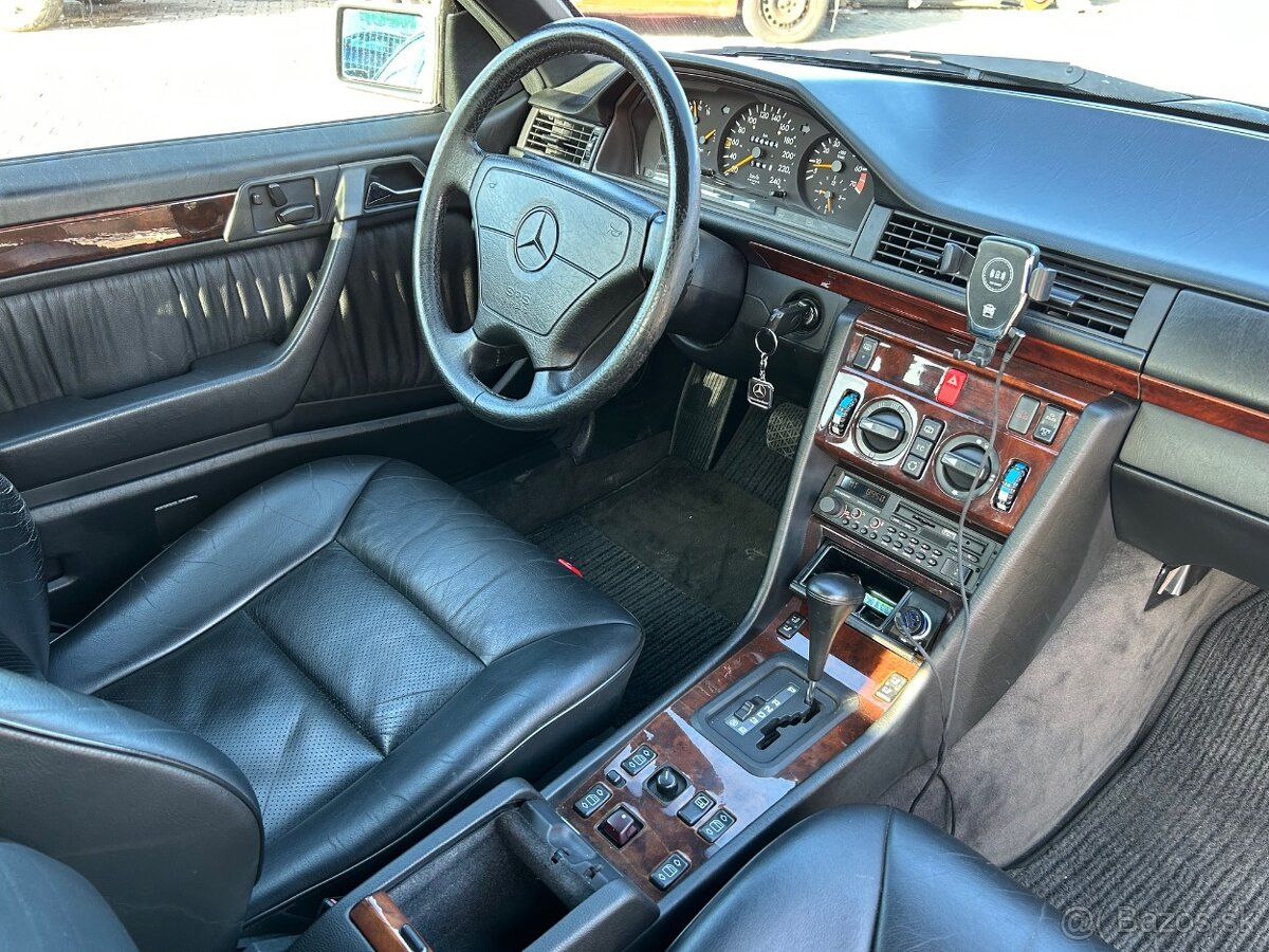 Mercedes-Benz E trieda Kabriolet E220 Cabrio - 10