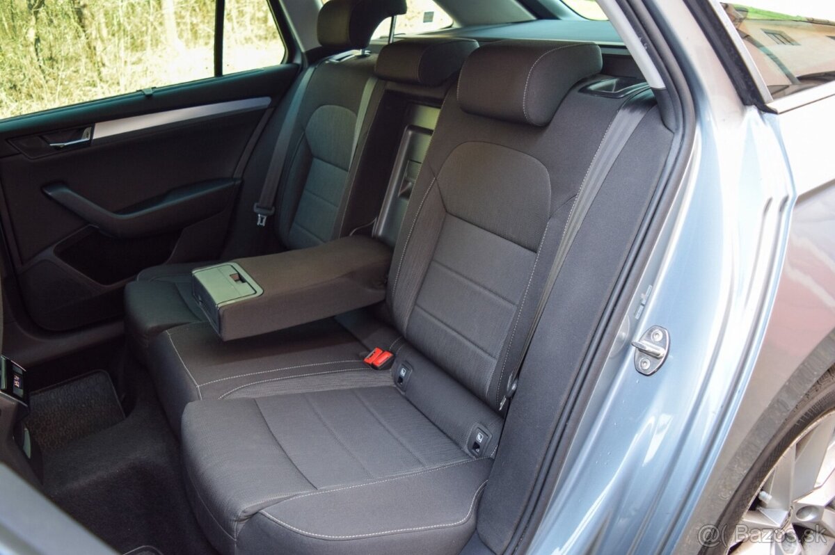 Škoda Superb Combi 1.6 TDI Ambition DSG - 10