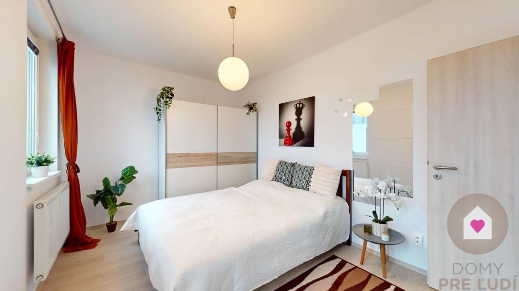 BA/IV-Prenájom zariadeného 2i bytu s balkónom a parkingom v - 10