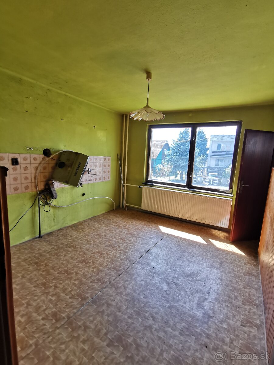 Veľkorysý dom Hosťovce - 10