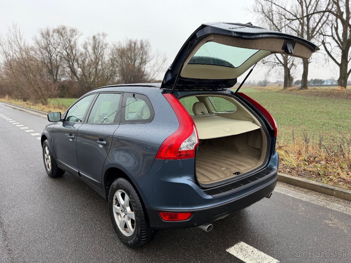 Volvo XC60 2.4D AWD Nová STK - 10