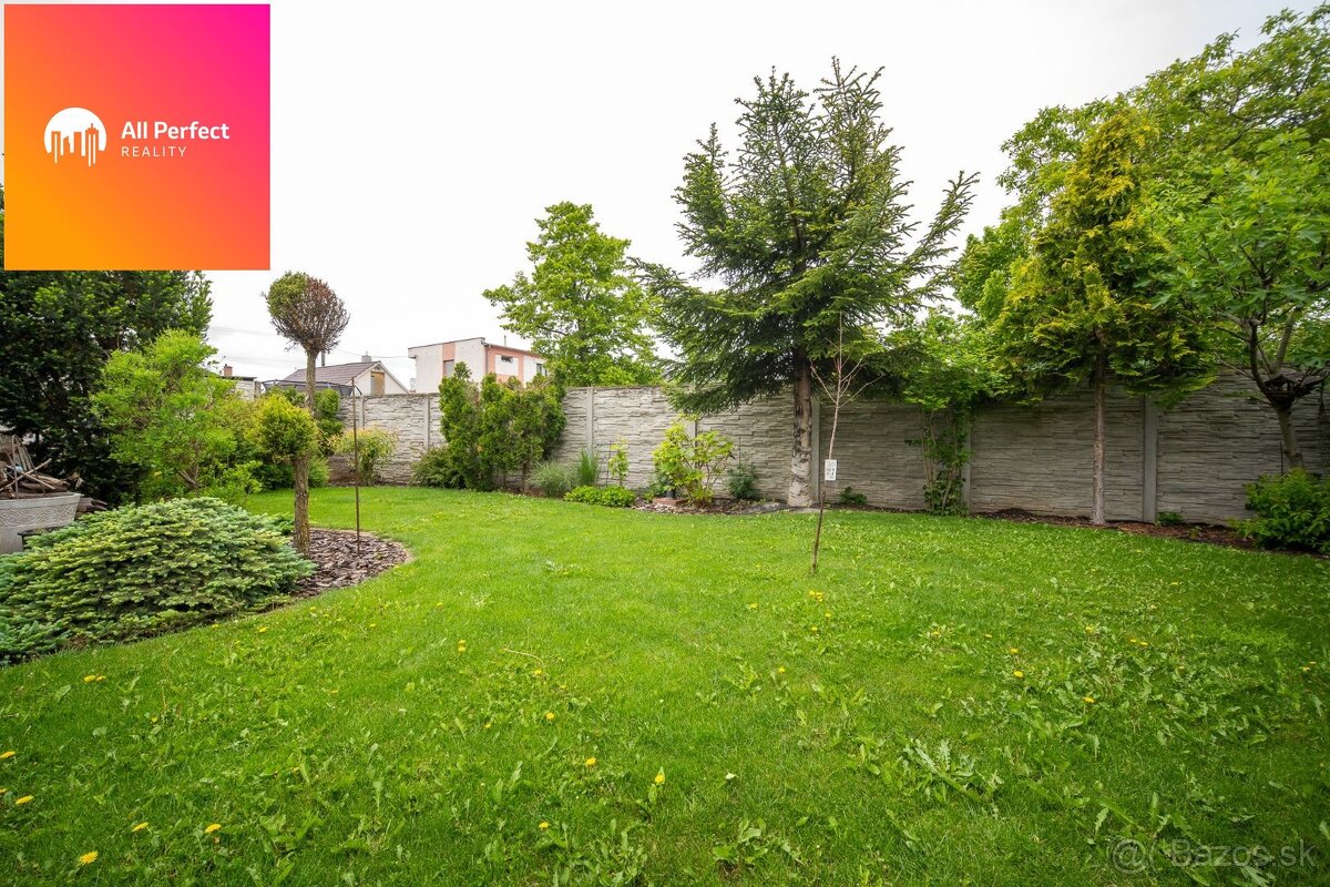 Na predaj rodinný dom s bazénom v Opoji - 10