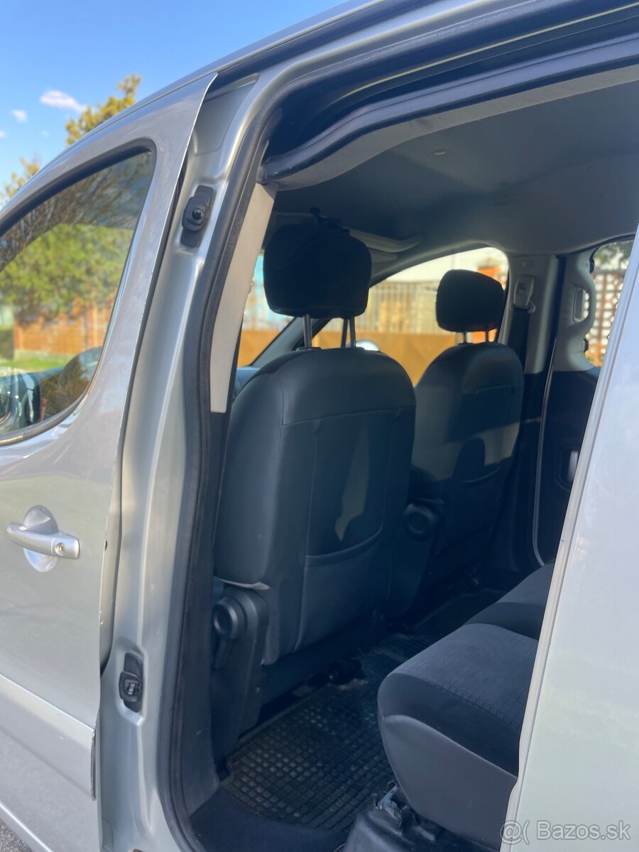 CITROEN BERLINGO MULTISPACE 1,6 DISEEL NOVÁ STK EK - 10