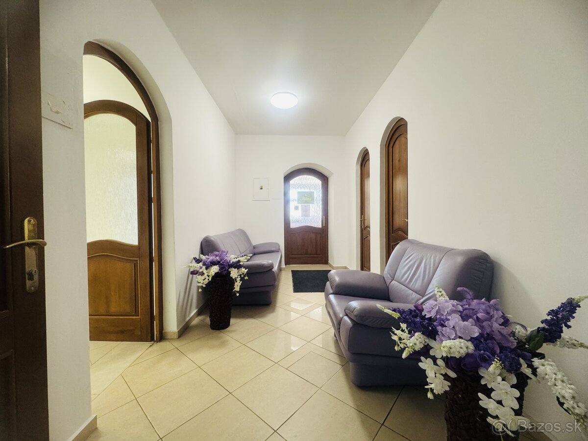 Prenájom reprezentatívneho obchodného priestoru 80 m² v - 10