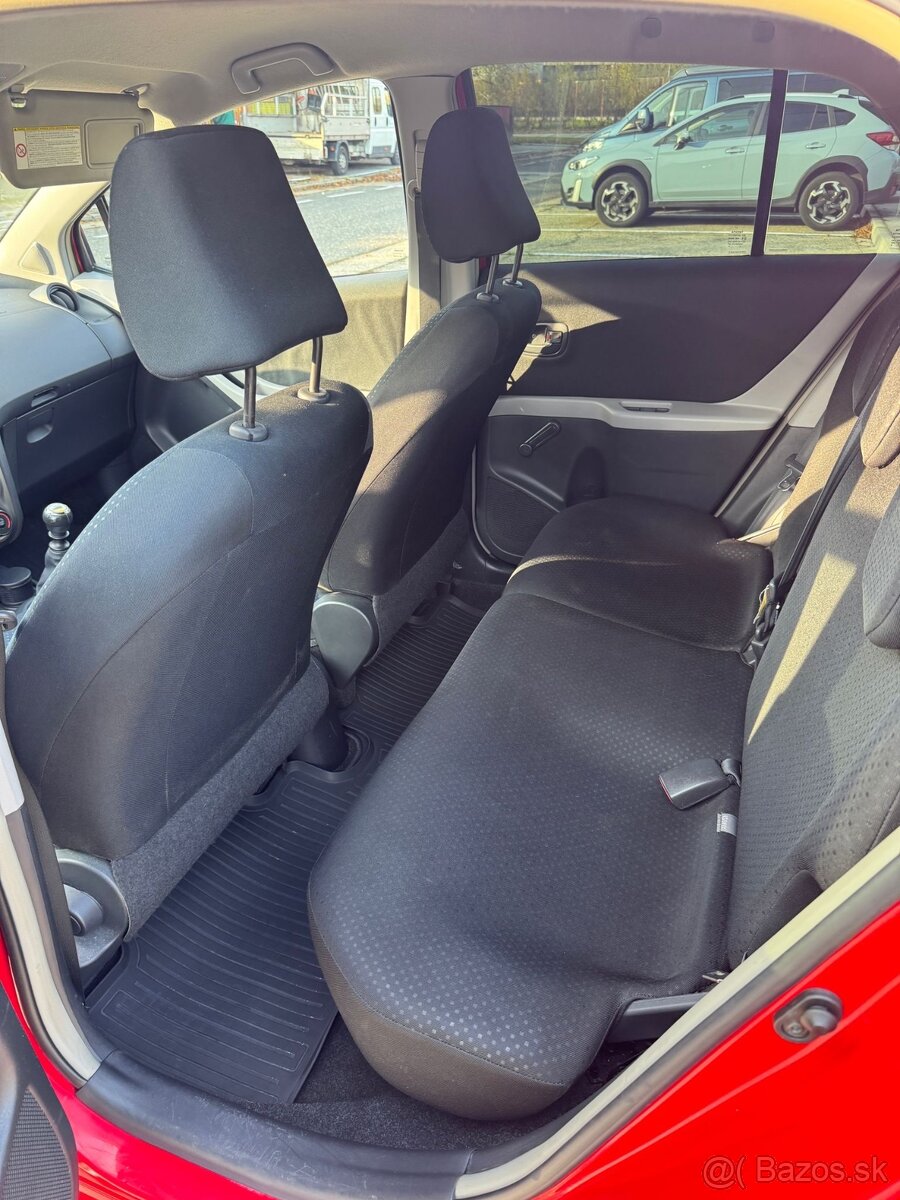 Toyota Yaris 1,33 - 10