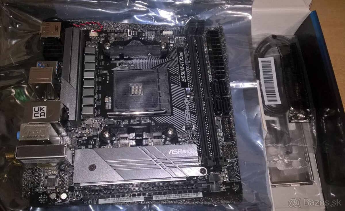 ASRock B550M - ITX/ac - 10