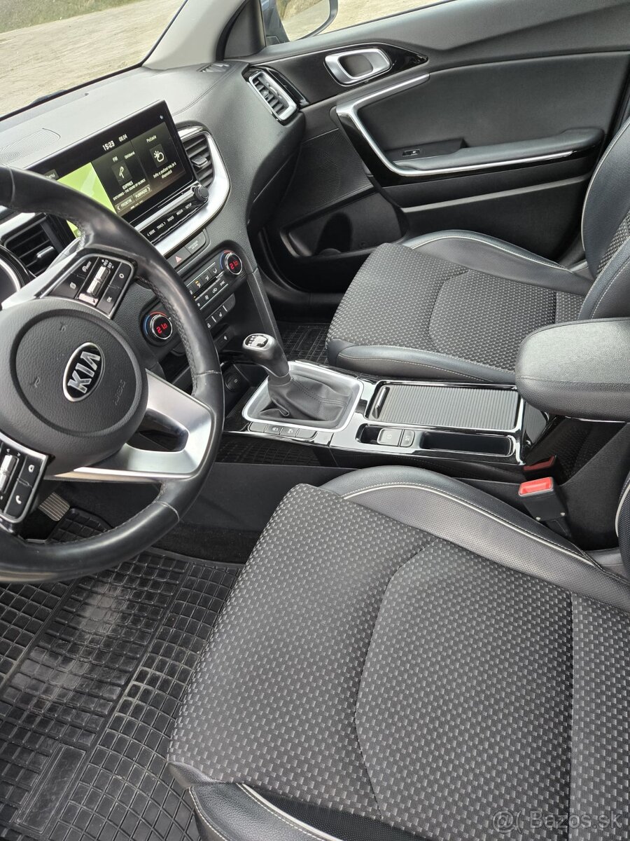 Kia XCeed 1.6 CRDI Gold - 10