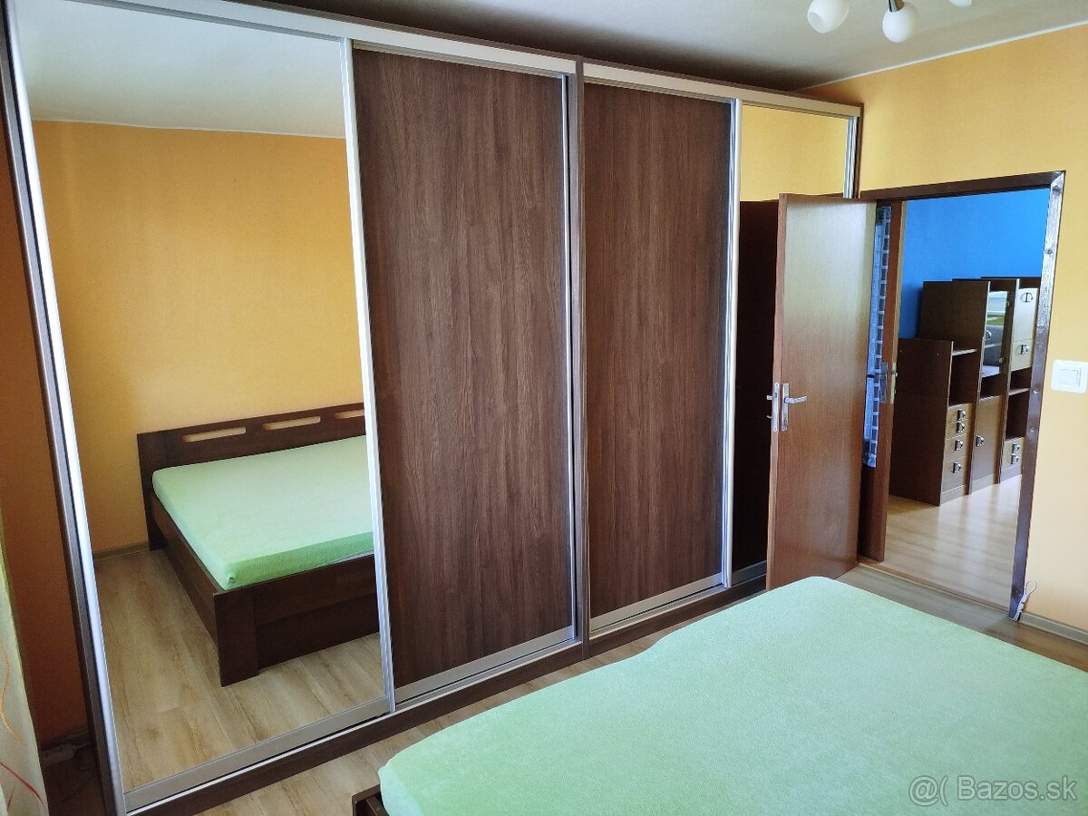 Prenajom 3 izbového bytu - 10