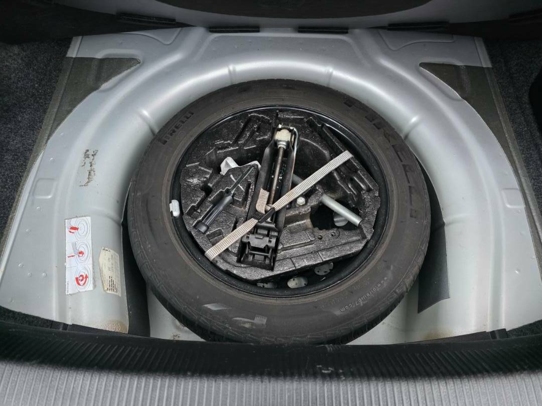 Volkswagen Jetta 1.9 TDI Comfortline DSG - 10