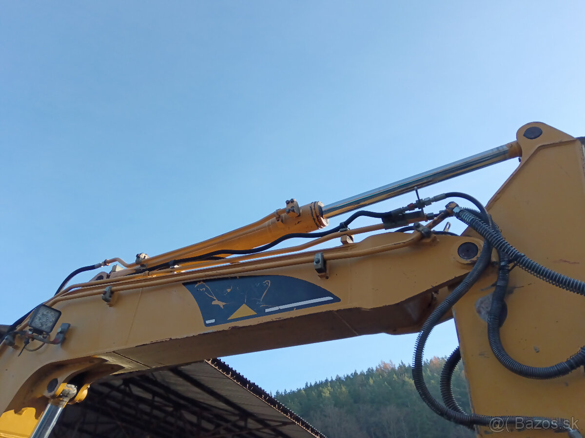 Pásový Bagr CAT 307 B - 10