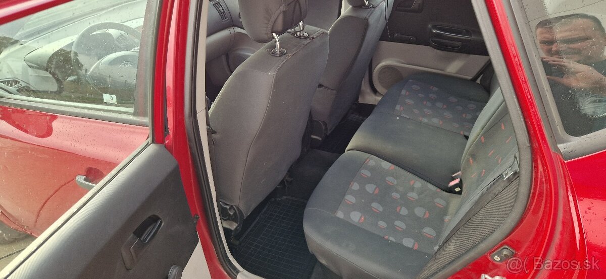 Kia Ceed combi 1.6 crdi 85 kW r.v. 2008 km 350000 - 10