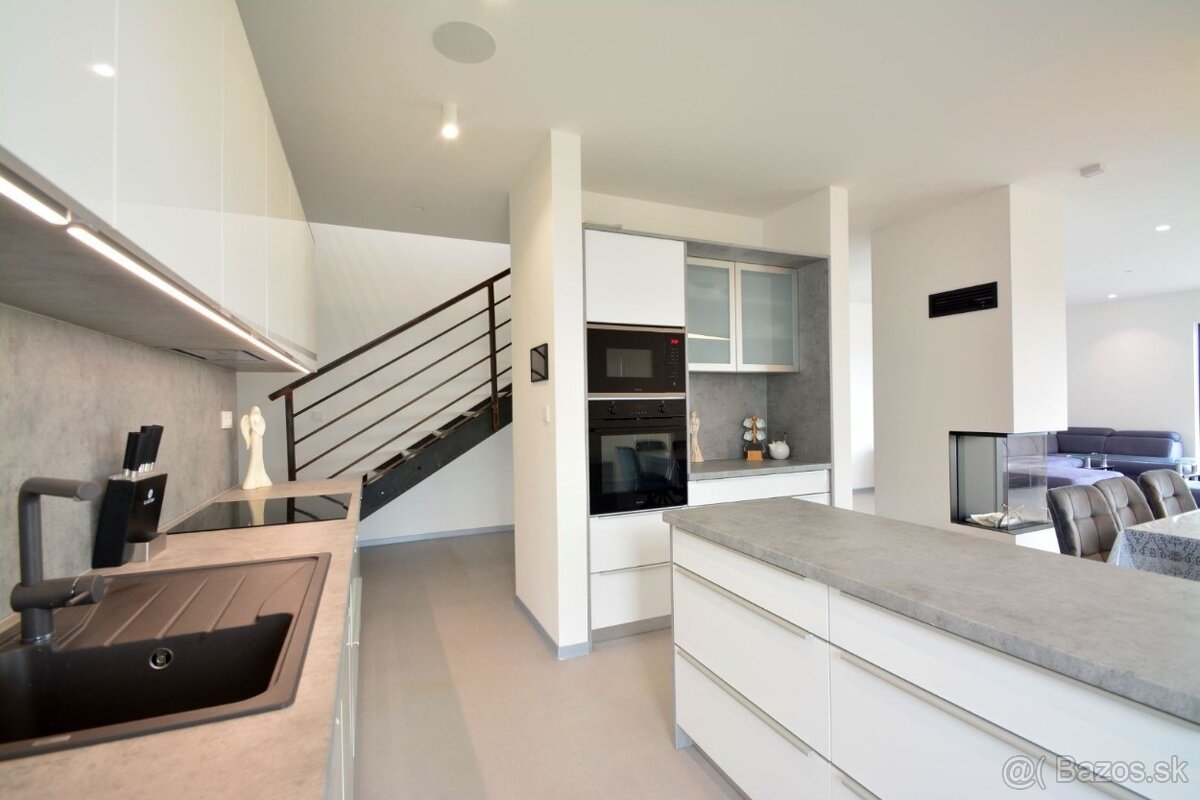 Na predaj rekreačný dom Veľká Lomnica, ulica Pod Lesom - 10