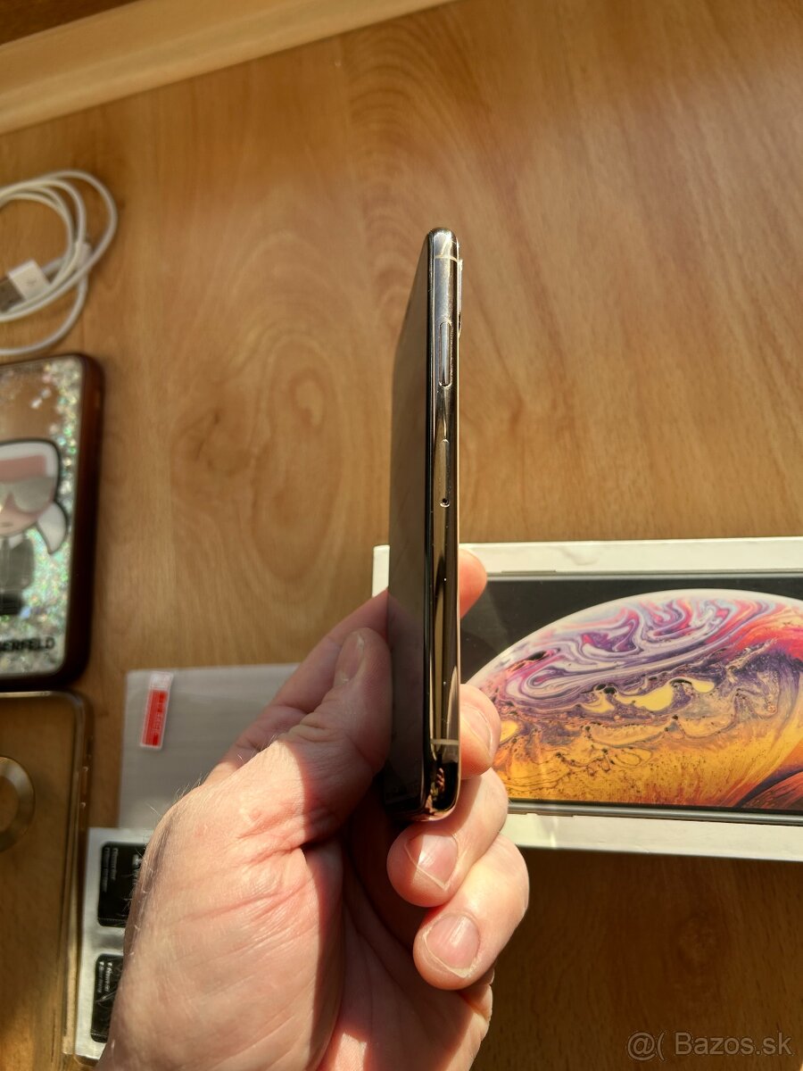 Predám Iphone XS 256 GB - gold - 10