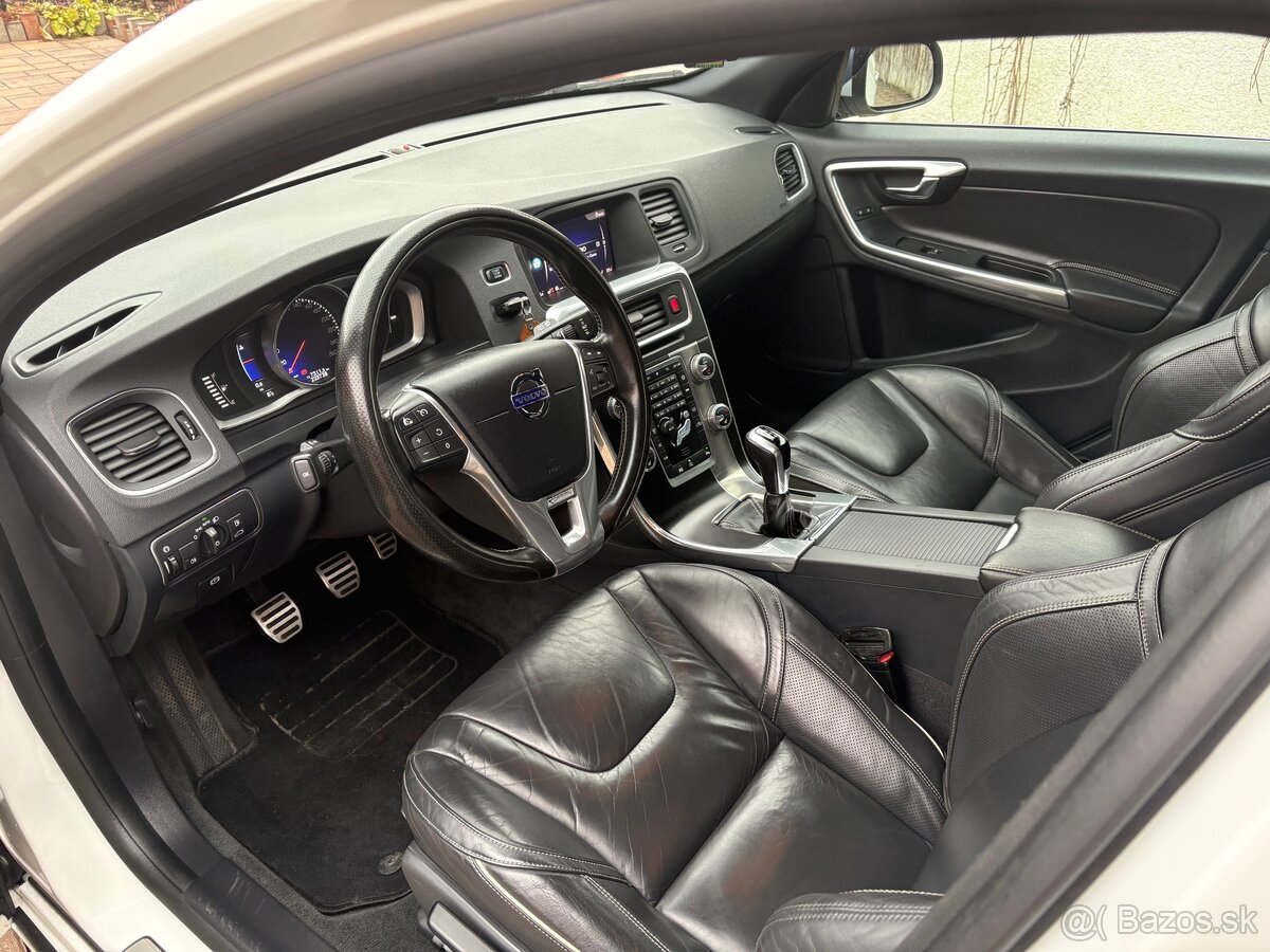 Vovlo V60 R design D4 - 10