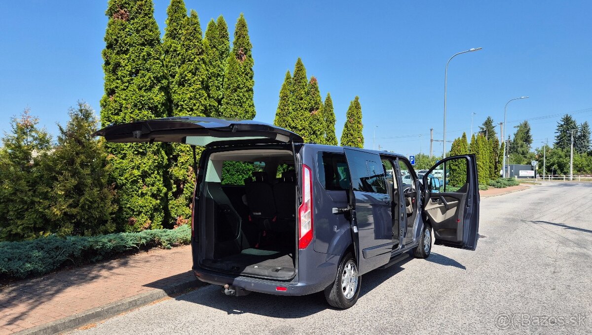Ford Tourneo Custom 2.2 TDCi 155k Titanium L2H1 - 10