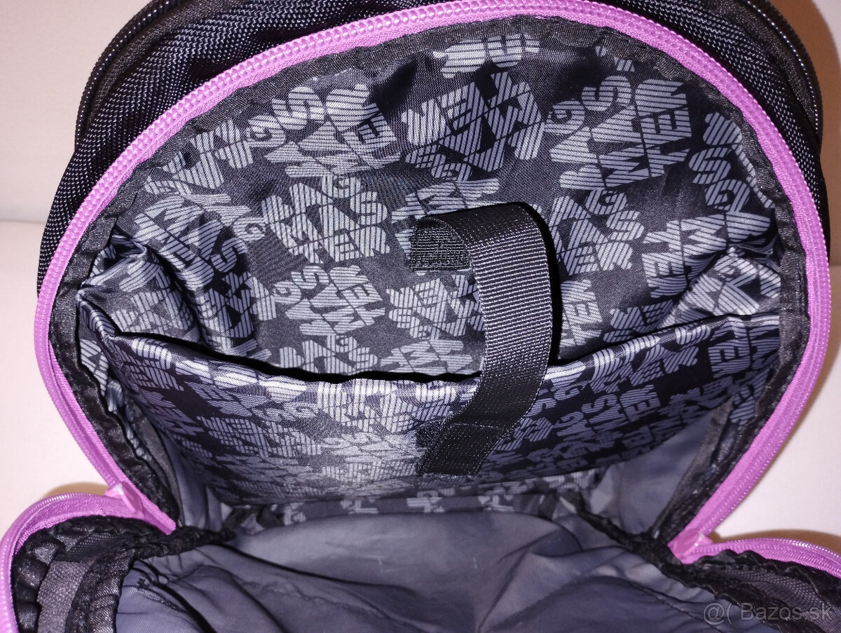 Pekný školský batoh + vrecúška - 10