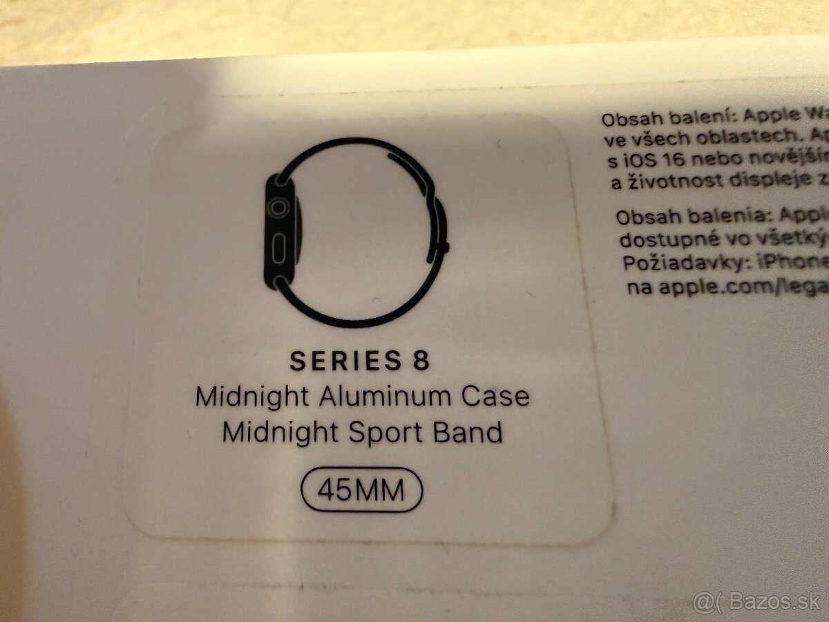 Apple Watch 8 45mm - 10