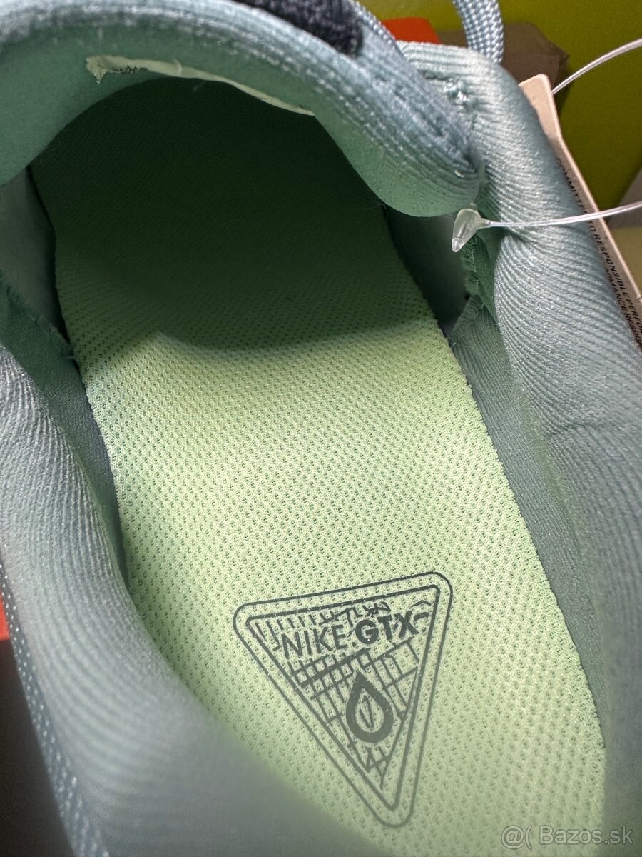 Bežecké tenisky Nike Vomero 18 GTX - 10