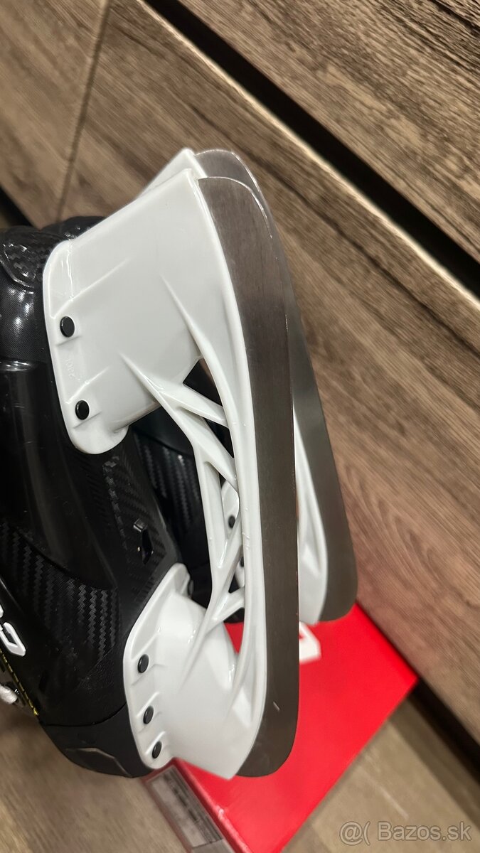 hokejove korcule CCM JR - 10