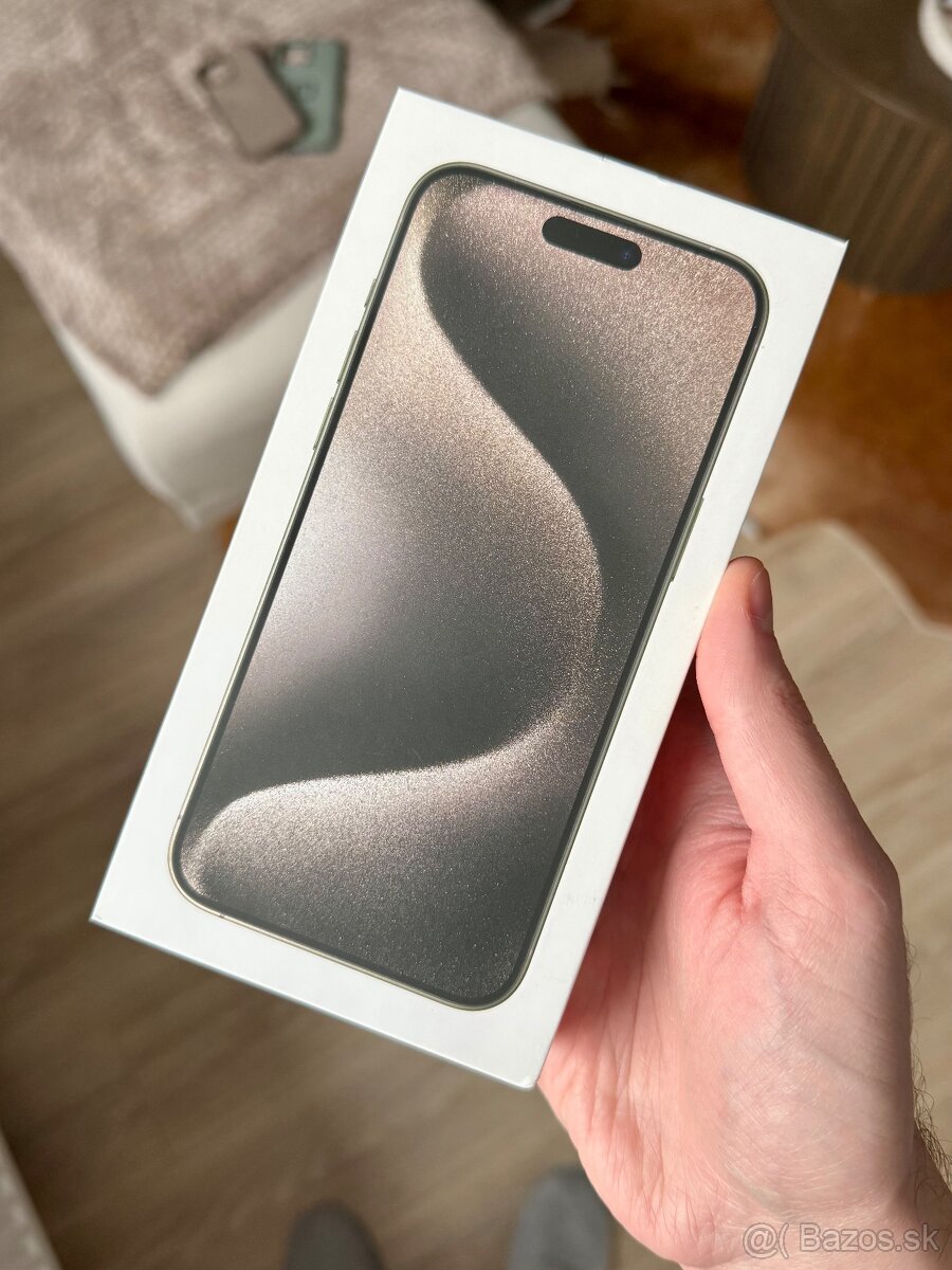 iPhone 15 Pro Max 256GB Natural Titanium - 10