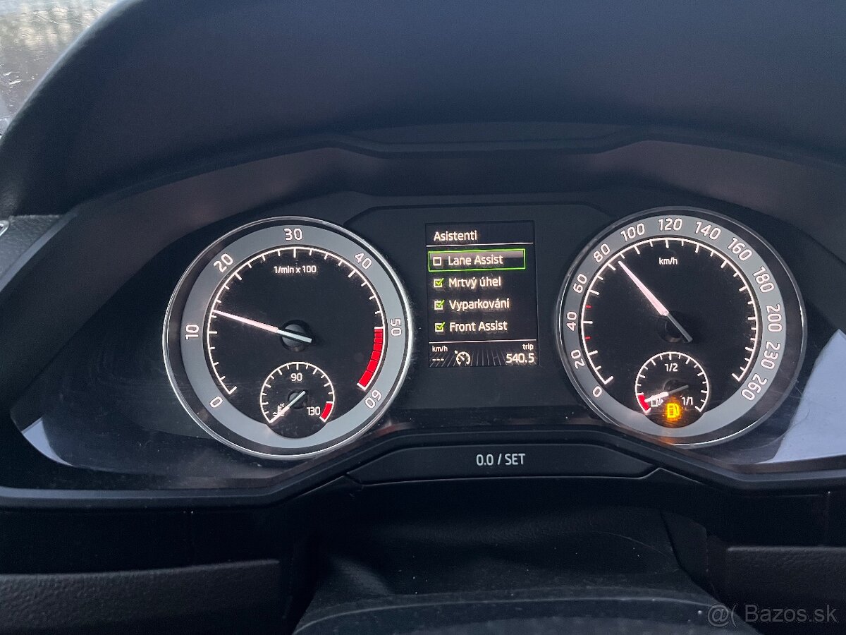 Skoda superb III. L&K 2.0 TDi 140kw 2016 panorama - 10