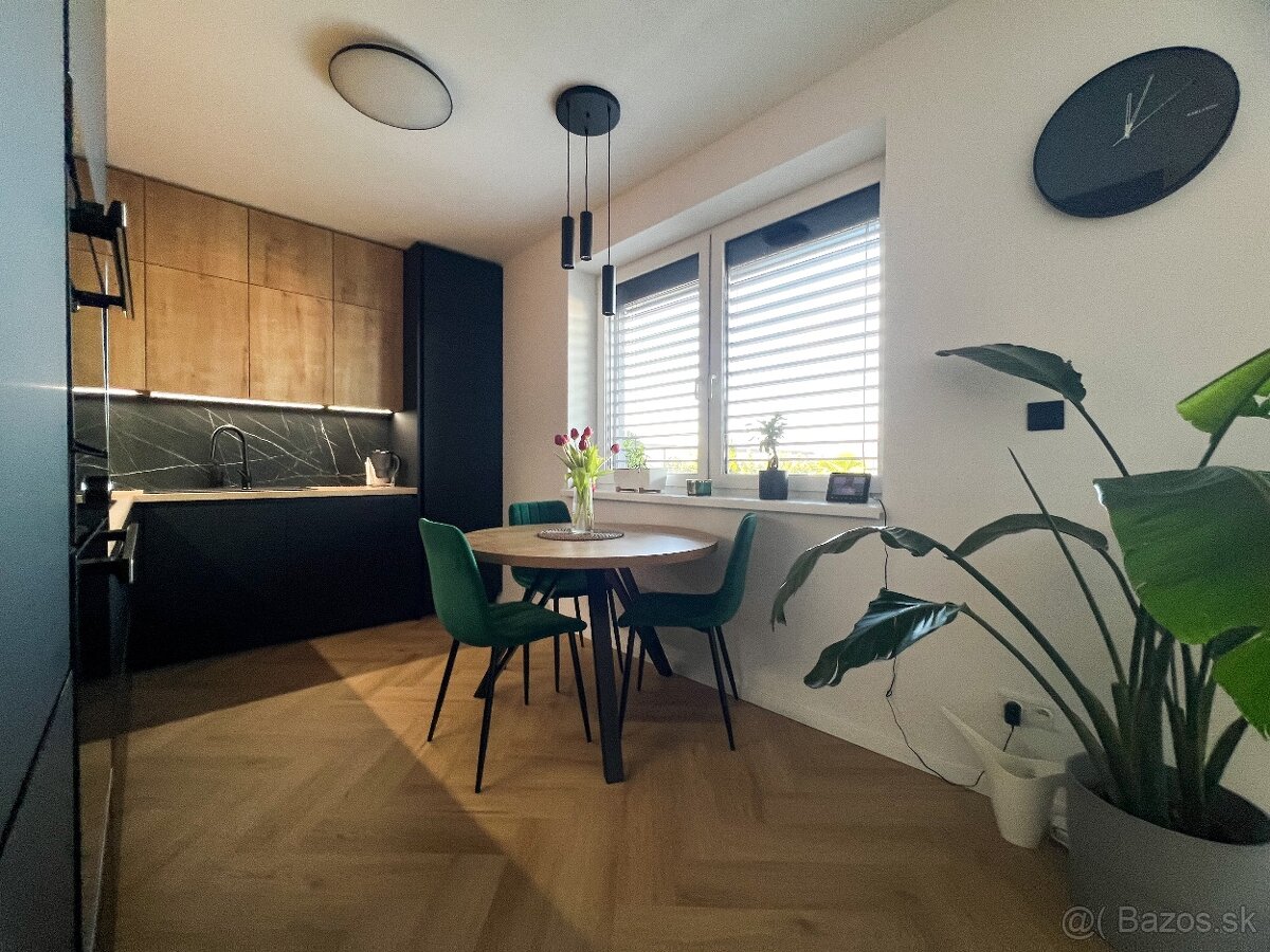 EXKLUZÍVNY 3i byt s terasou 44m,garážové a vonkajšie státie - 10