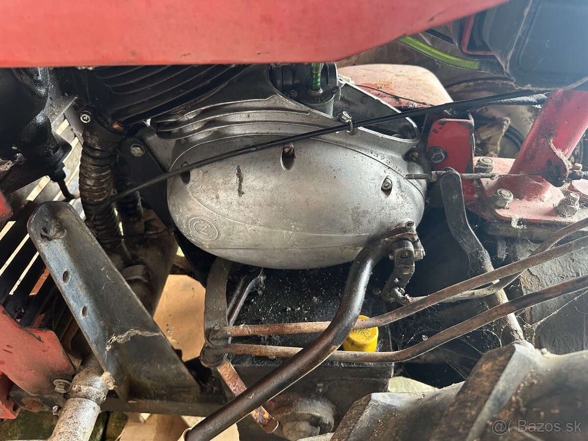 Malotraktor domácej výroby +vyklápacia vlečka - 10