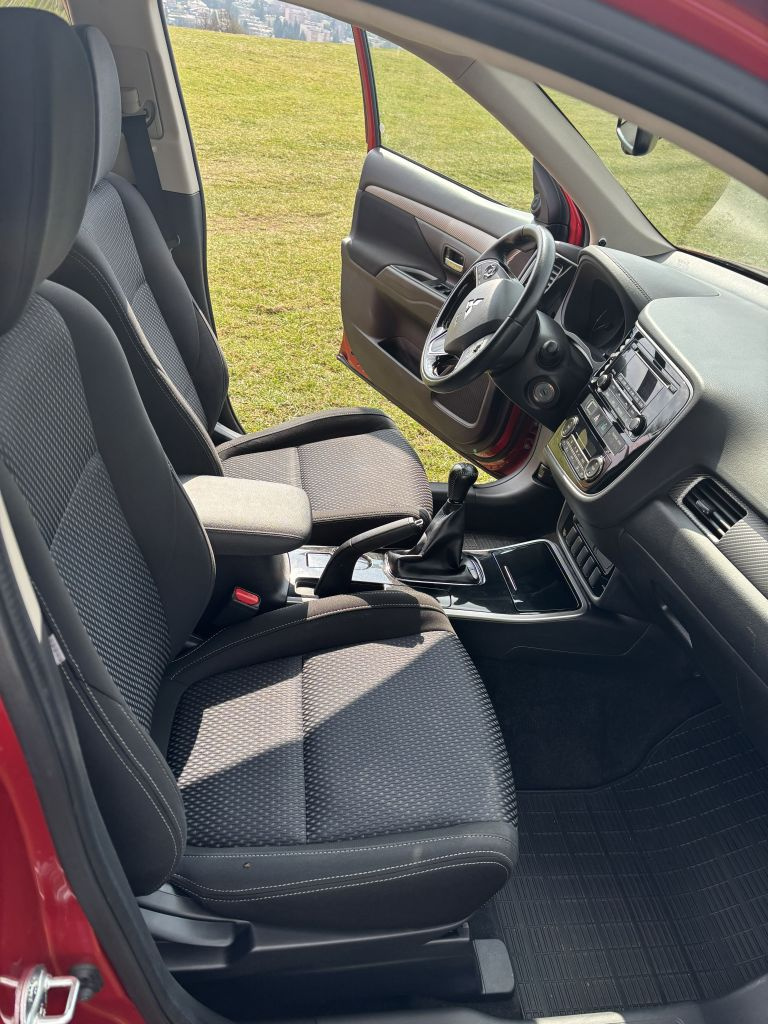 Predám Mitsubishi Outlander MY18 - 10