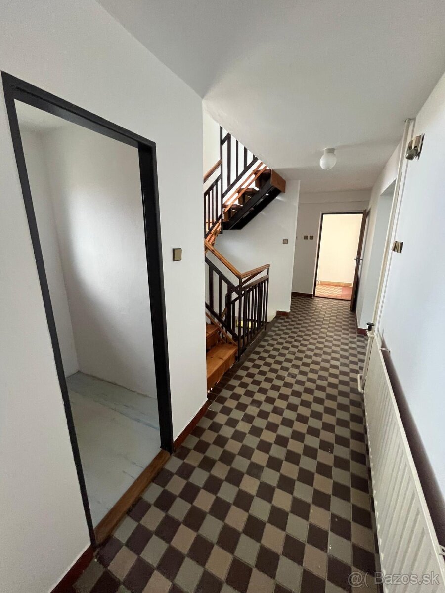 Na predaj rodinný dom – Jalovec, okres Prievidza - 10