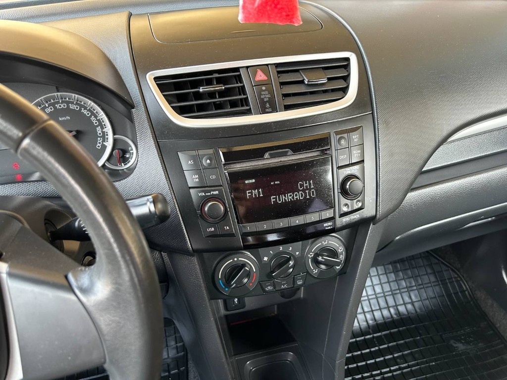 Suzuki Swift GLX 5/2012 162tis.km Kúpené v SR - 10