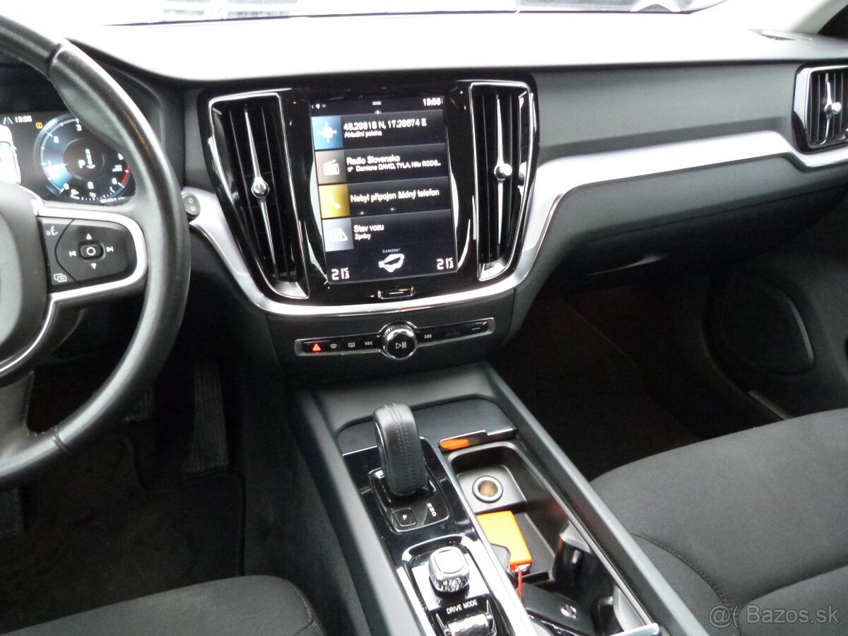 Volvo V60 B4 Momentum Pro A/T - 10