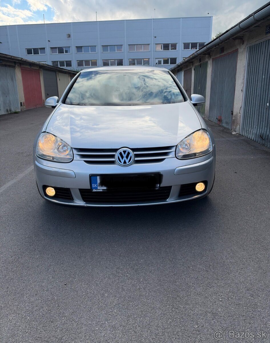 Volkswagen Golf 5 1.6 MPi Benzín,2009 - 10
