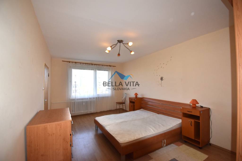 EXKLUZÍVNE Priestranný 2-izbový byt s balkónom v centre Gala - 10