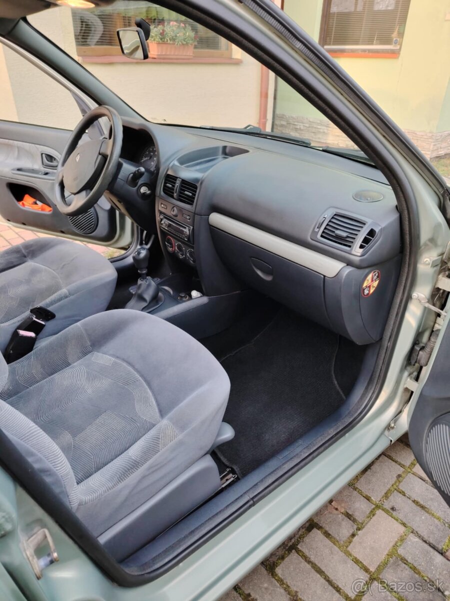 Predám Renault Clio 1,2 4valec - 10